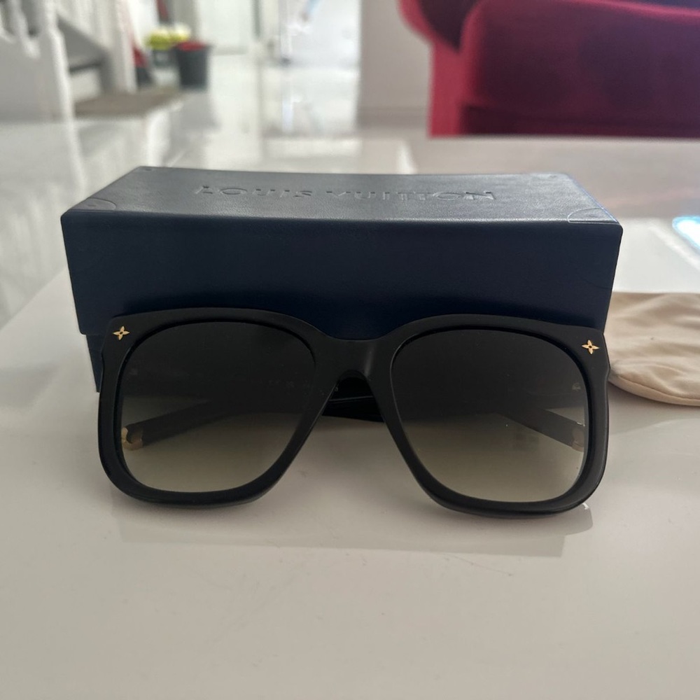 Louis Vuitton Sunglasses include box and dust bag